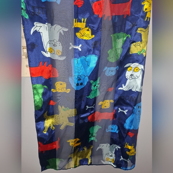 Ruff .. Woof ..Arf Ladies Doggie Scarf - Picture 4 of 6